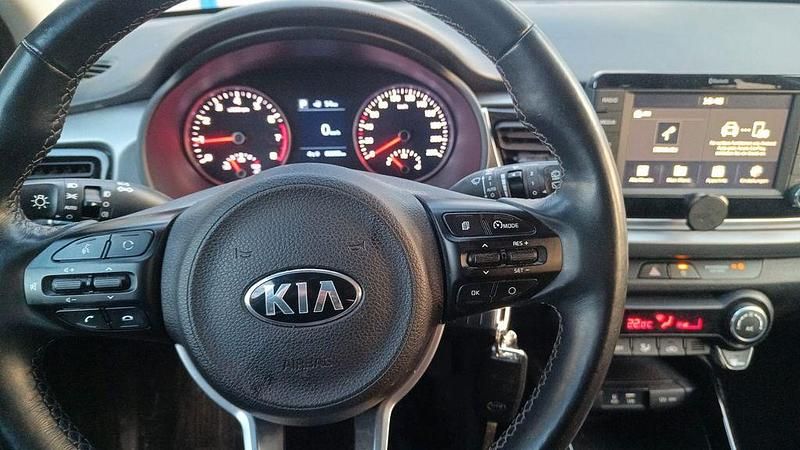 Gebraucht Kia Rio Spirit 120 PS (88 kW) 2020 Rot Limousine