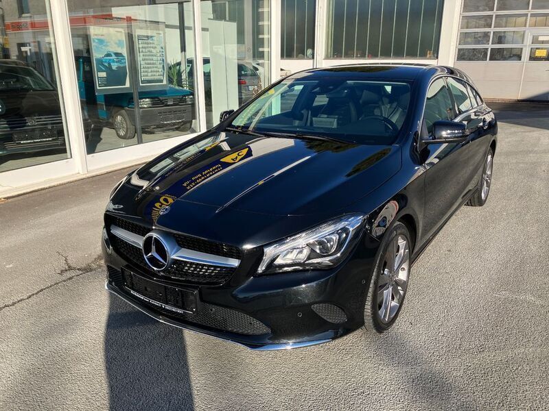 Schwarz Gebraucht 2018 Mercedes CLA180 Shooting Brake Kombi | 17.500 € (Fairer Preis) - Bild 1/4