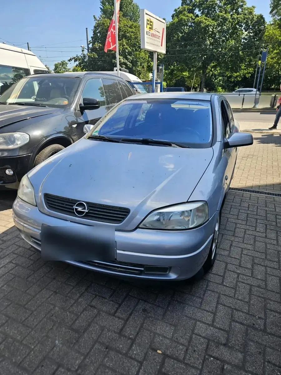 Gebraucht Opel Astra 105 PS (77 kW) 2000 Grau Limousine