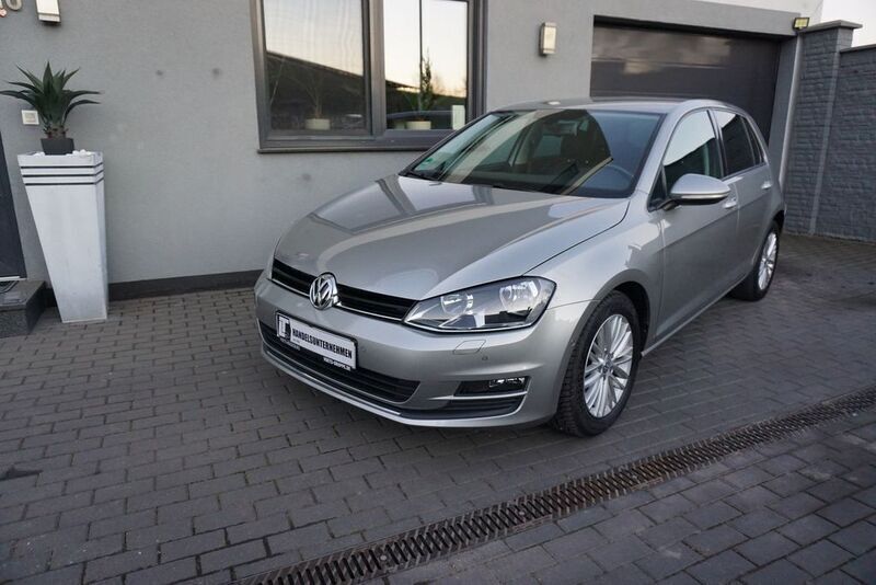 Silber Gebraucht 2015 VW Golf VII Cup Limousine | 9.000 € (Fairer Preis) - Bild 1/4