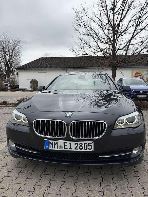 Second-hand BMW 525 218 CP (160 kW) 2011 Gri Berlinǎ