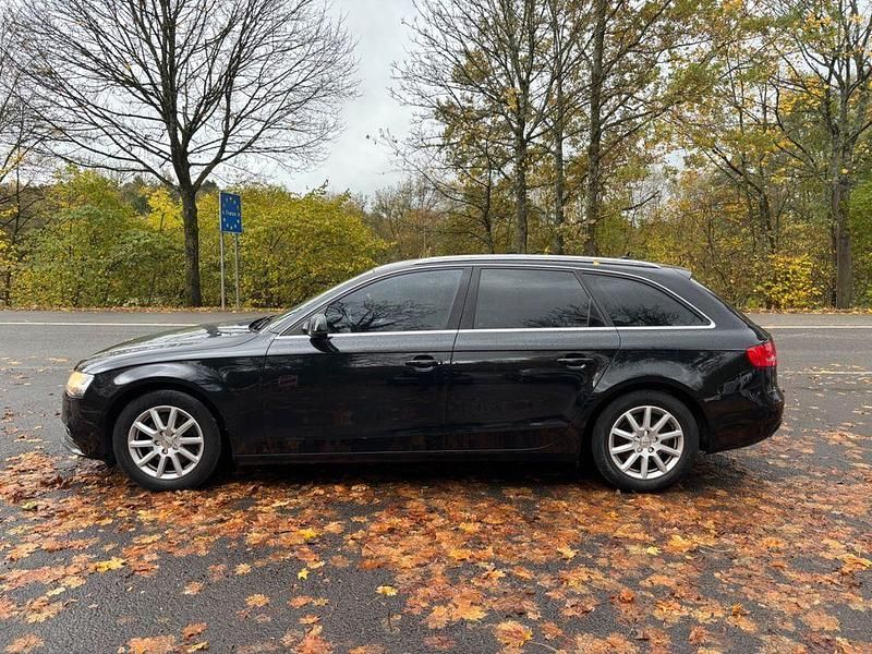 Gebraucht Audi A4 Attraction 136 PS (100 kW) 2013 Schwarz Kombi