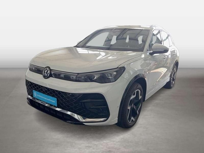 Pure white Gebraucht 2024 VW Tiguan R-line SUV | 45.990 € (Fairer Preis) - Bild 1/4
