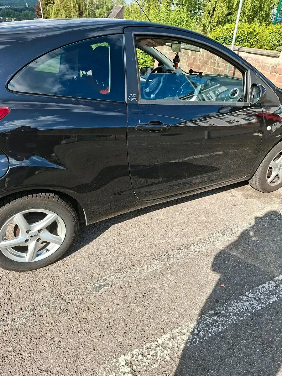 Gebraucht Ford Focus 65 PS (47 kW) 2014 Schwarz Kleinwagen
