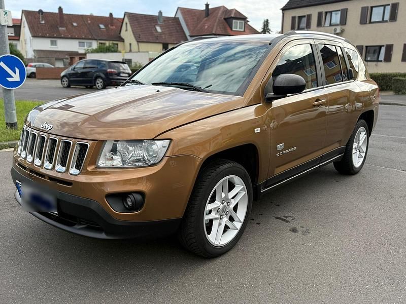 Braun Gebraucht 2011 Jeep Compass SUV | 4.400 € (Teuer) - Bild 1/4