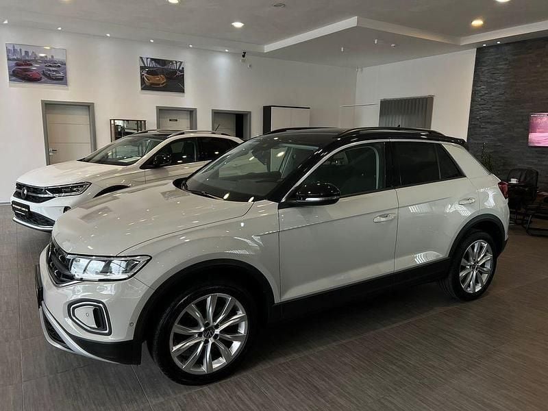 Grau Gebraucht 2022 VW T-Roc SUV | 22.485 € - Bild 1/4