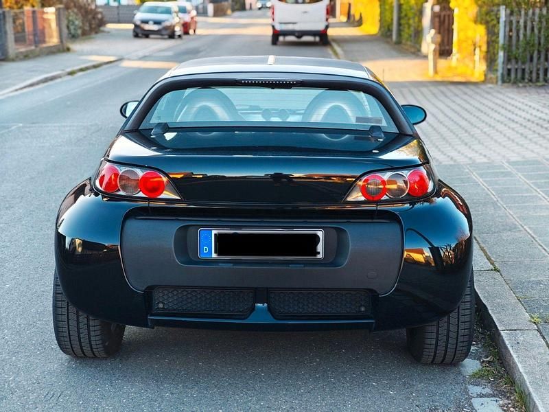 Second-hand Smart Roadster 61 CP (44 kW) 2003 Negru Cabrio