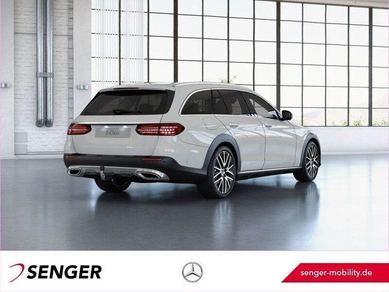 Gebraucht Mercedes E220 All-Terrain Avantgarde 200 PS (147 kW) 2023 Weiß Kombi