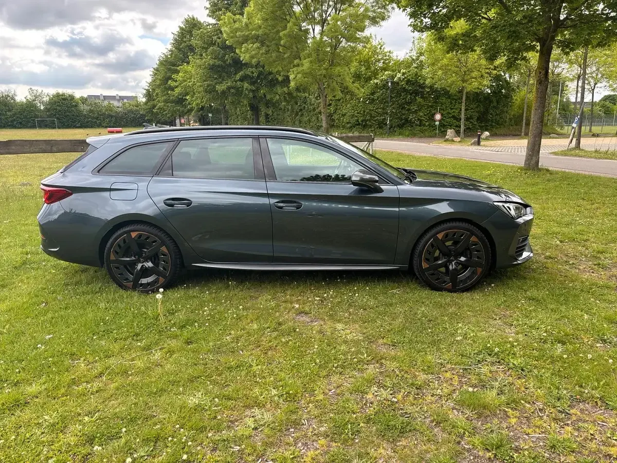 Gebraucht Cupra Leon VZ 245 PS (180 kW) 2022 Grau Kombi