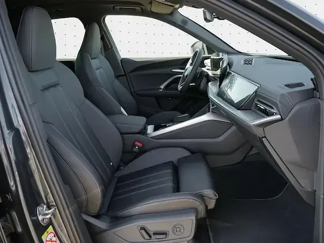 Gebraucht Audi Q5 S-Line 299 PS (219 kW) 2025 Grau SUV