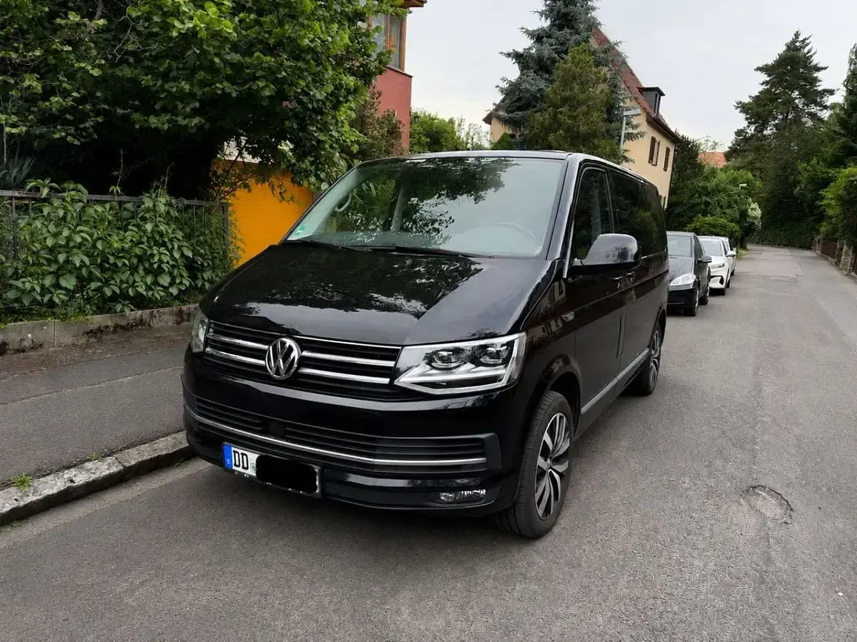 Gebraucht VW Multivan Highline 204 PS (150 kW) 2016 Schwarz Van / Kleinbus