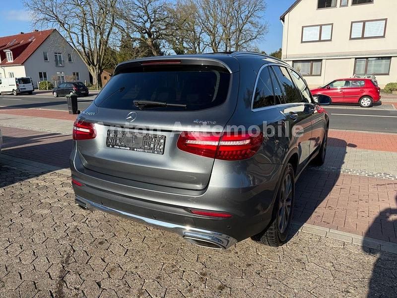 Gebraucht Mercedes GLC250 211 PS (155 kW) 2018 Grau SUV