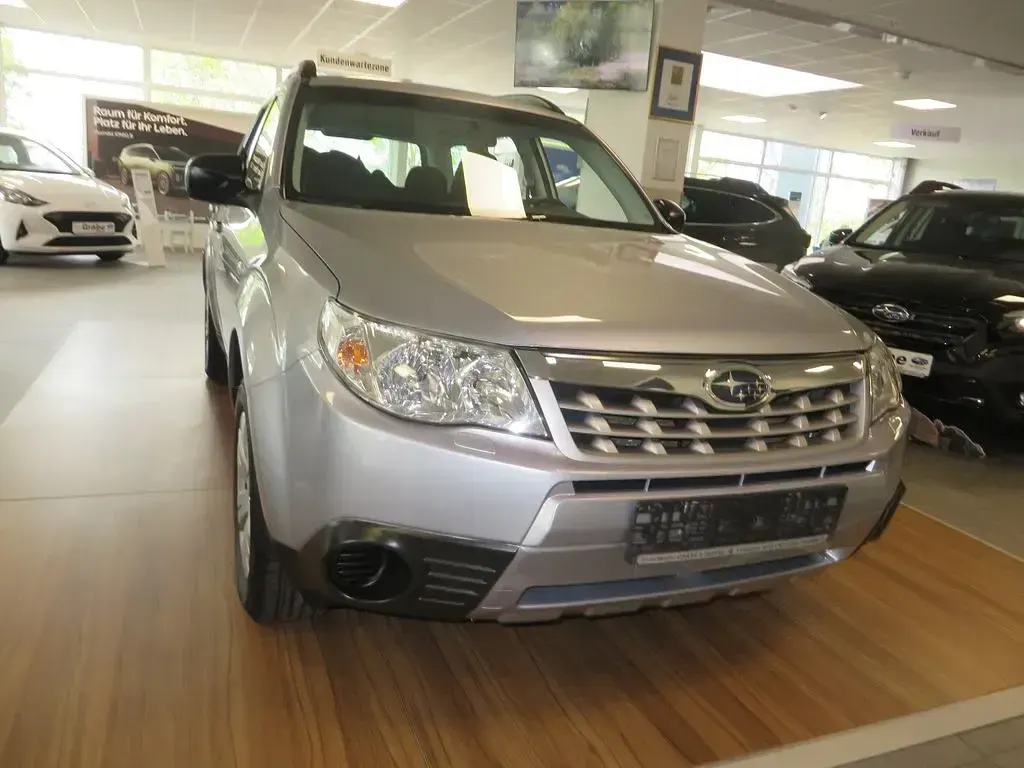 Gebraucht Subaru Forester Active 150 PS (110 kW) 2012 Silber SUV