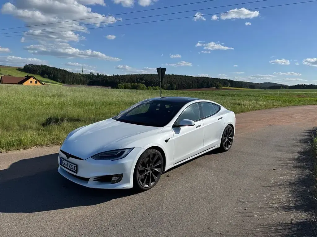 Gebraucht Tesla Model S Standard Range 397 kW (541 PS) 2019 Weiß Kleinwagen