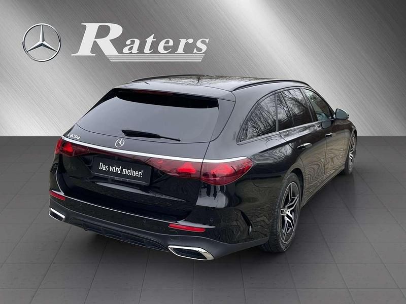 Gebraucht Mercedes E220 Advanced 197 PS (144 kW) 2023 Obsidianschwarz  metalliclack Kombi