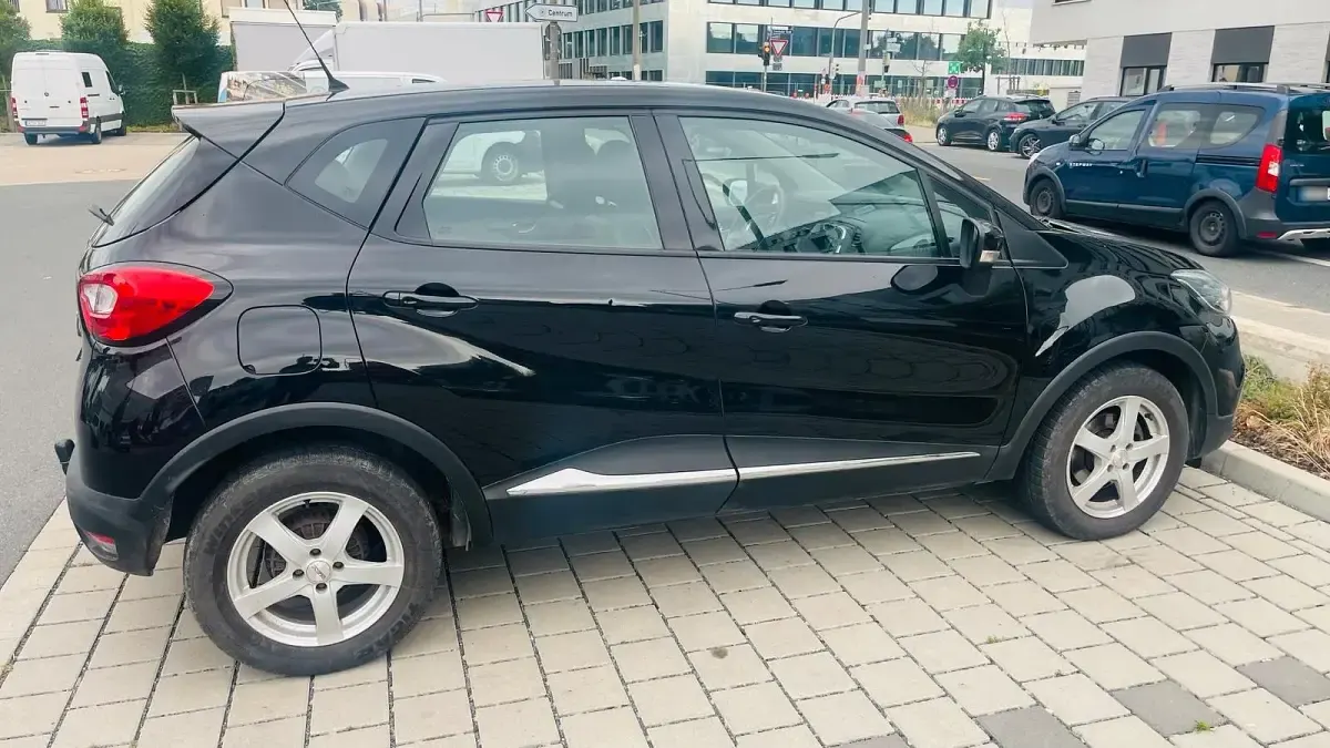 Gebraucht Renault Captur 120 PS (88 kW) 2014 Schwarz SUV