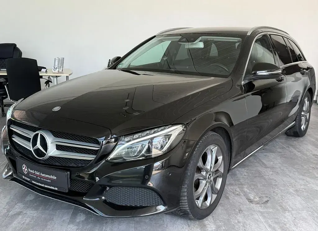 Gebraucht Mercedes C180 156 PS (114 kW) 2017 Schwarz Kombi
