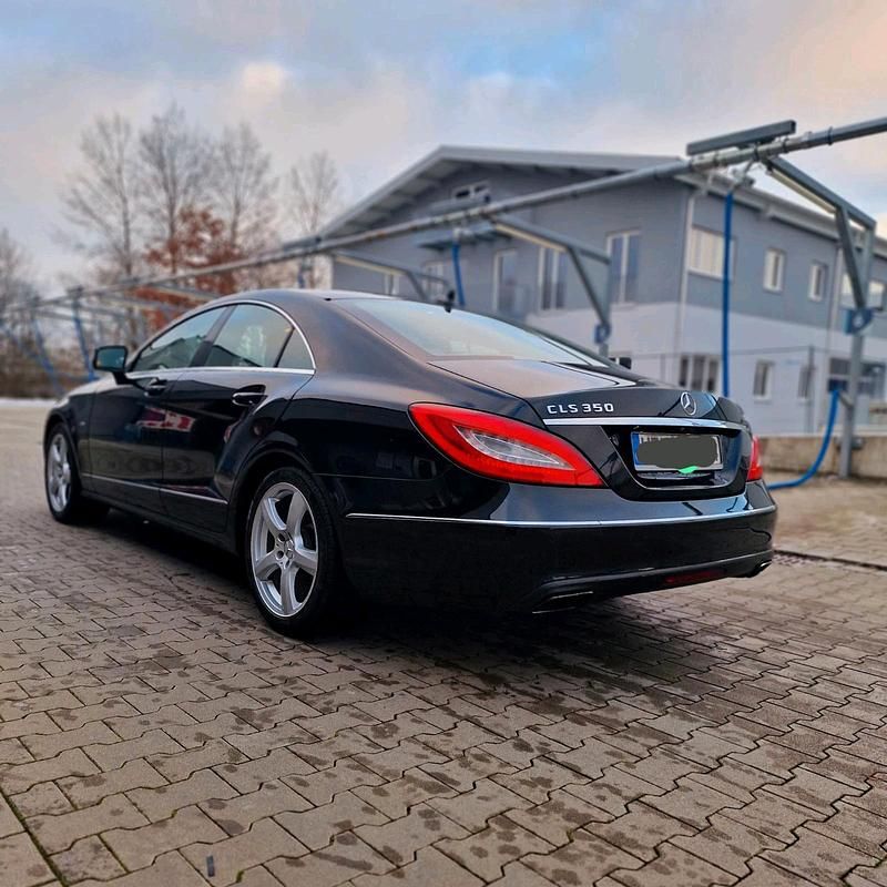 Schwarz Gebraucht 2012 Mercedes CLS350 Edition 1 Coupé | 10.200 € (Etwas zu teuer) - Bild 1/4
