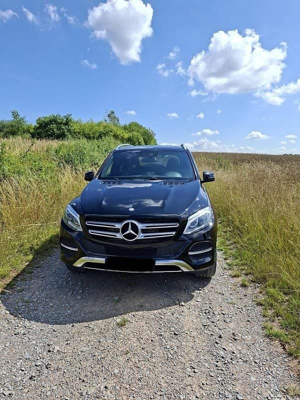 Schwarz Gebraucht 2016 Mercedes GLE250 SUV | 35.999 € (Teuer) - Bild 1/4