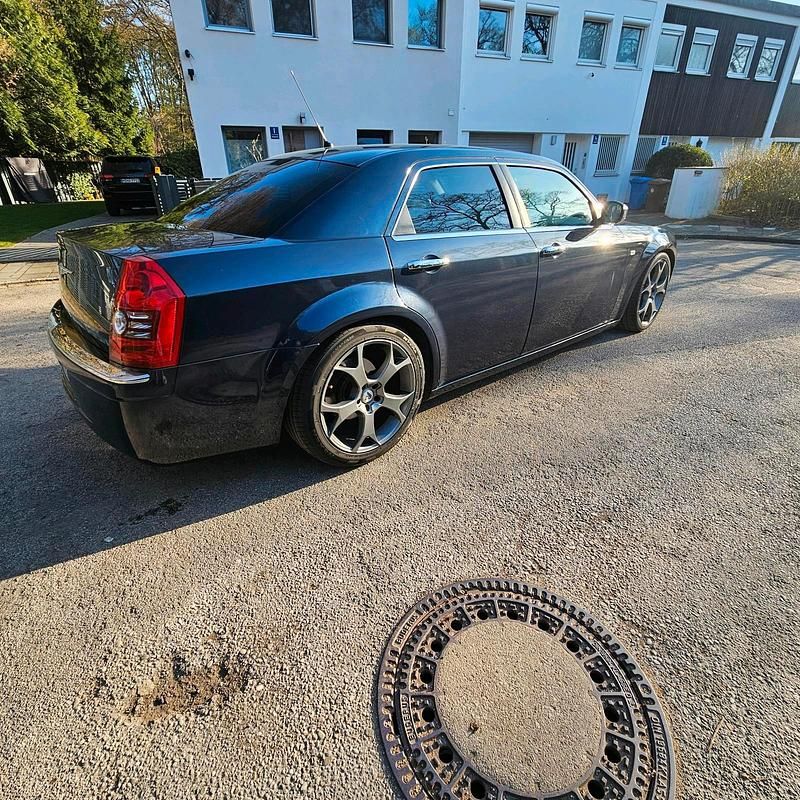 Begagnad Chrysler 300C 177 HK (130 kW) 2010 Blå Sedan