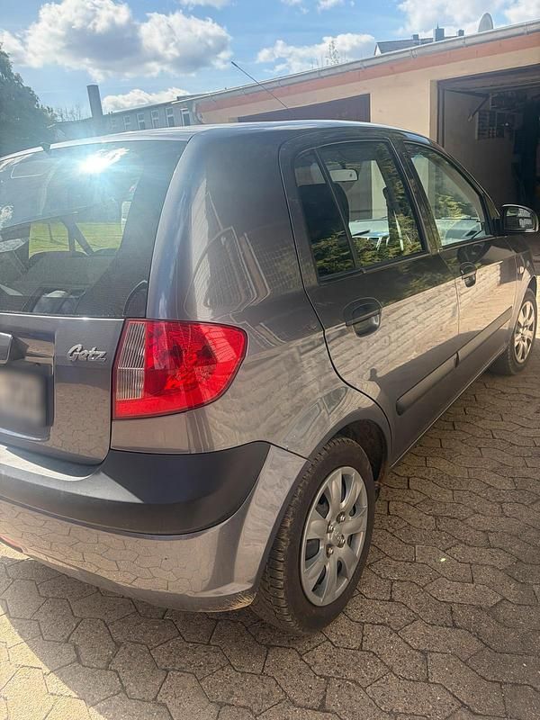 Gebraucht Hyundai Getz 67 PS (49 kW) 2009 Grau Kleinwagen