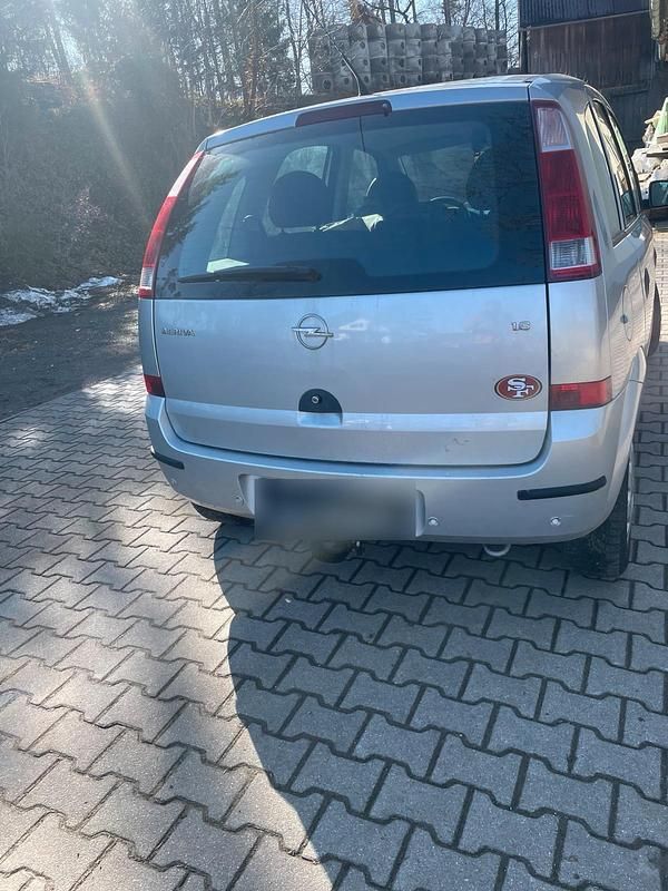 Gebraucht Opel Meriva 101 PS (74 kW) 2004 Silber Van / Kleinbus