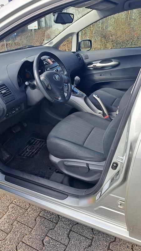 Gebraucht Toyota Auris 124 PS (91 kW) 2007 Grau Kleinwagen