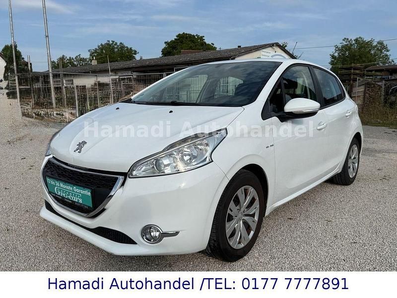Weiß Gebraucht 2013 Peugeot 208 Active Kleinwagen | 4.690 € (Fairer Preis) - Bild 1/4