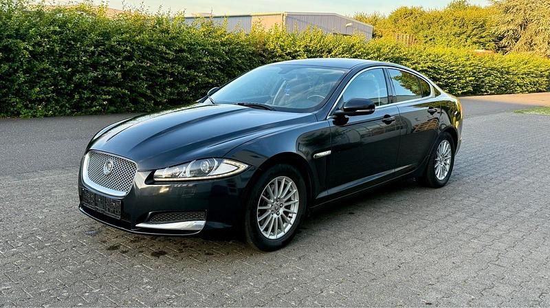 Schwarz Gebraucht 2012 Jaguar XF Limousine | 5.390 € (Superpreis) - Bild 1/4