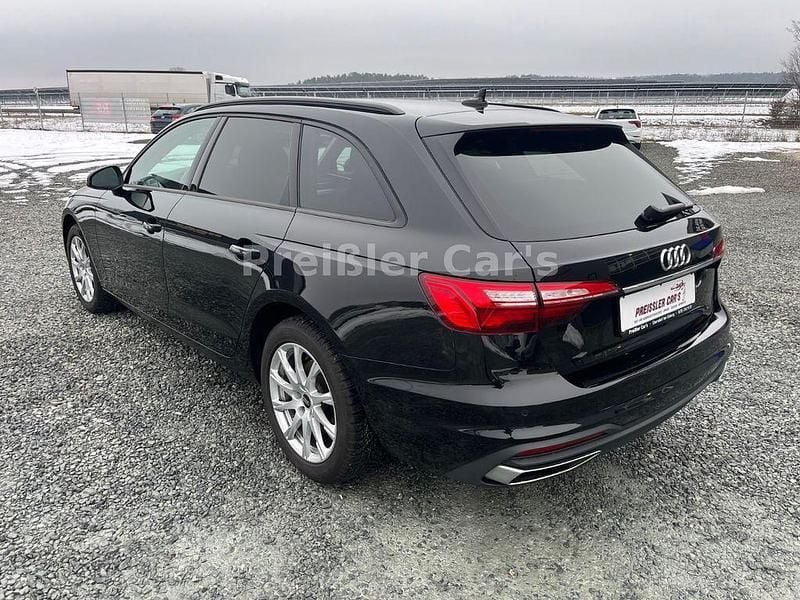 Gebraucht Audi A4 150 PS (110 kW) 2022 Schwarz Kombi