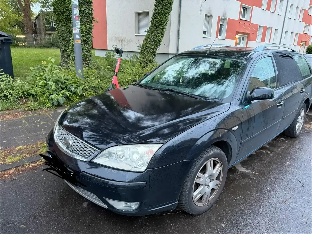 Gebraucht Ford Mondeo 125 PS (91 kW) 2006 Schwarz Kombi