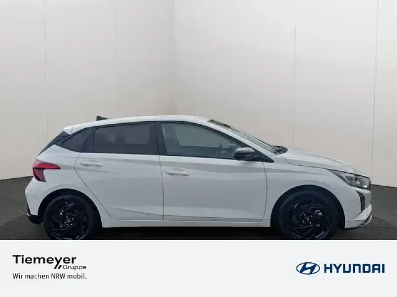 Neu Hyundai i20 Blackline 90 PS (66 kW) 2026 Weiß Kleinwagen