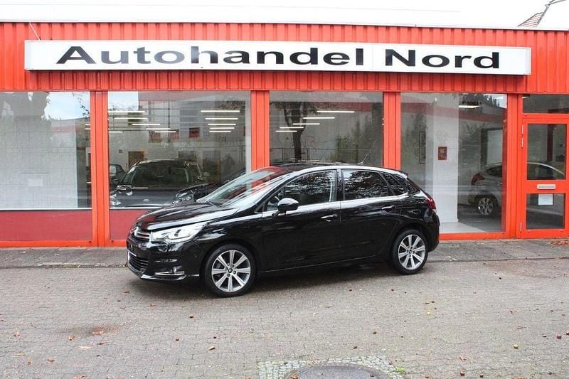 Schwarz Gebraucht 2015 Citroën C4 Shine Limousine | 6.950 € (Guter Preis) - Bild 1/4