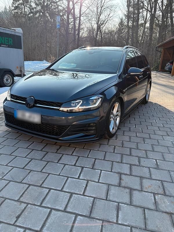 Second-hand VW Golf VII GTD 184 CP (135 kW) 2018 Gri Break