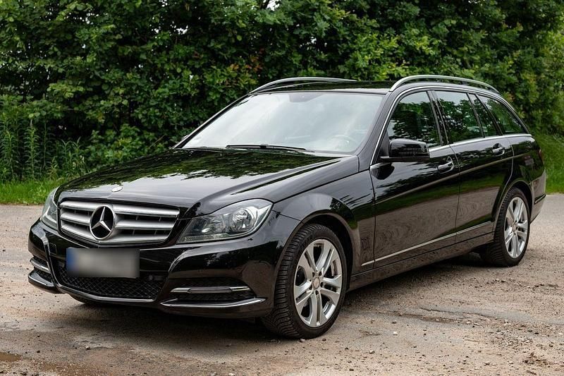 Schwarz Gebraucht 2014 Mercedes C220 Avantgarde Kombi | 9.499 € (Superpreis) - Bild 1/4