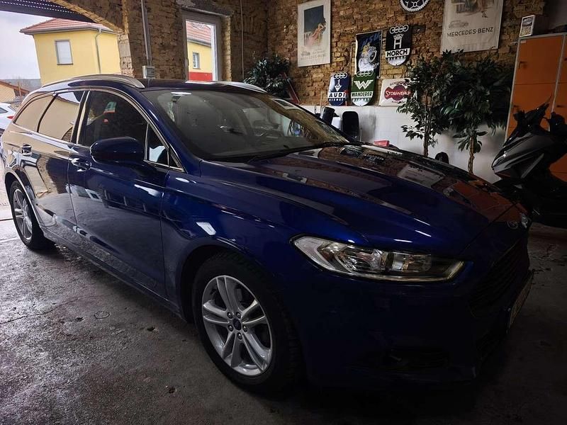 Gebraucht Ford Mondeo Titanium 150 PS (110 kW) 2017 Blau Kombi