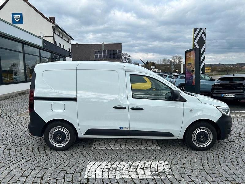 Second-hand Renault Express 95 CP (69 kW) 2022 Alb Monovolum