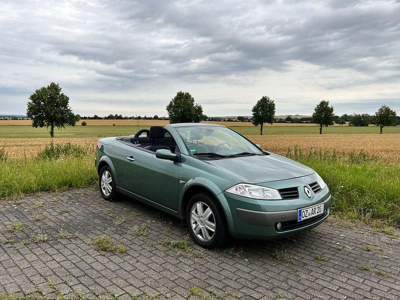 Grün Gebraucht 2005 Renault Mégane Cabriolet Cabrio | 2.900 € (Fairer Preis) - Bild 1/4