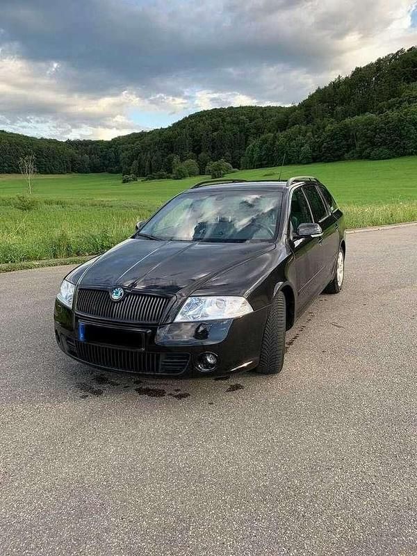 Schwarz Gebraucht 2009 Skoda Octavia RS Kombi | 4.750 € (Guter Preis) - Bild 1/4