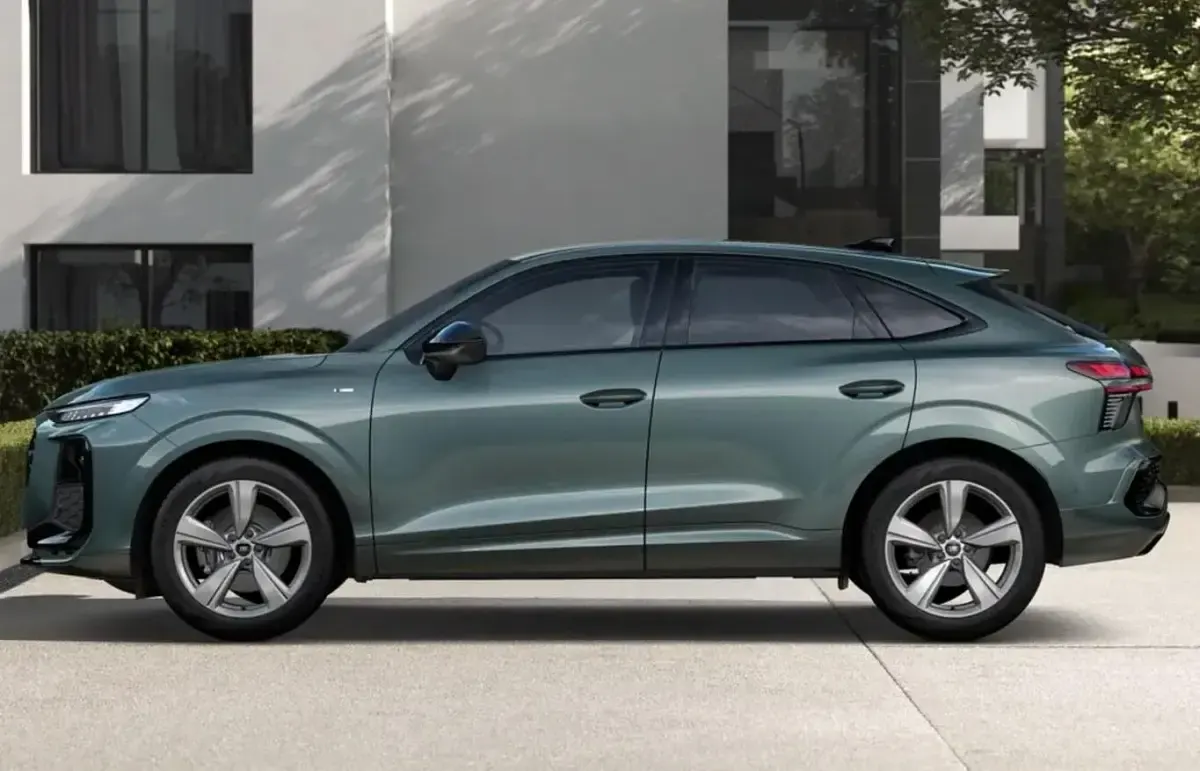 Neu Audi Q3 Sportback S-Line 204 PS (150 kW) 2026 Salbeigrün metallic SUV