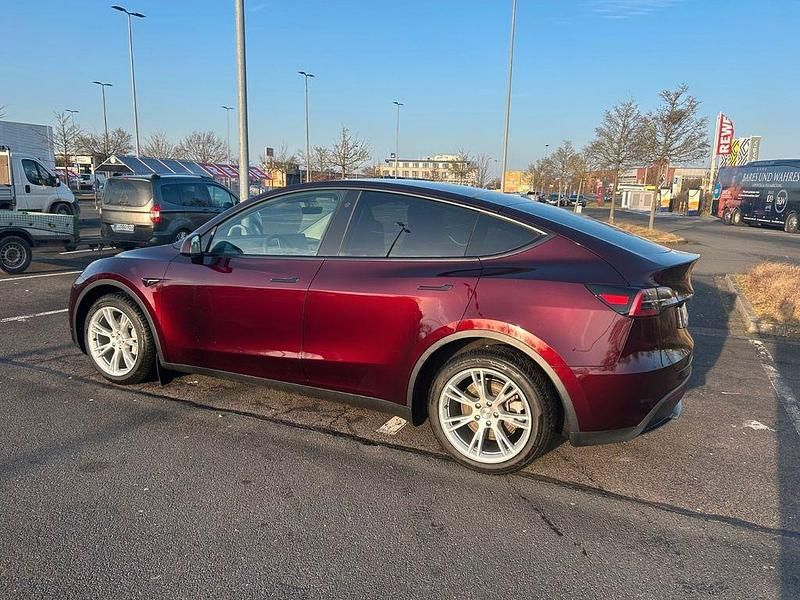Gebraucht Tesla Model Y Long Range AWD 378 kW (514 PS) 2023 Rot SUV