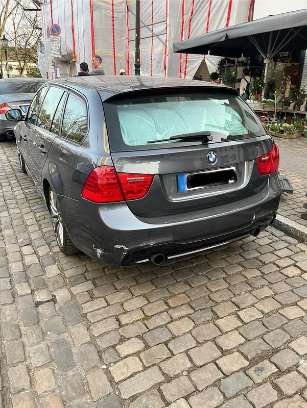 Gebraucht BMW 335 286 PS (210 kW) 2007 Grau Kombi