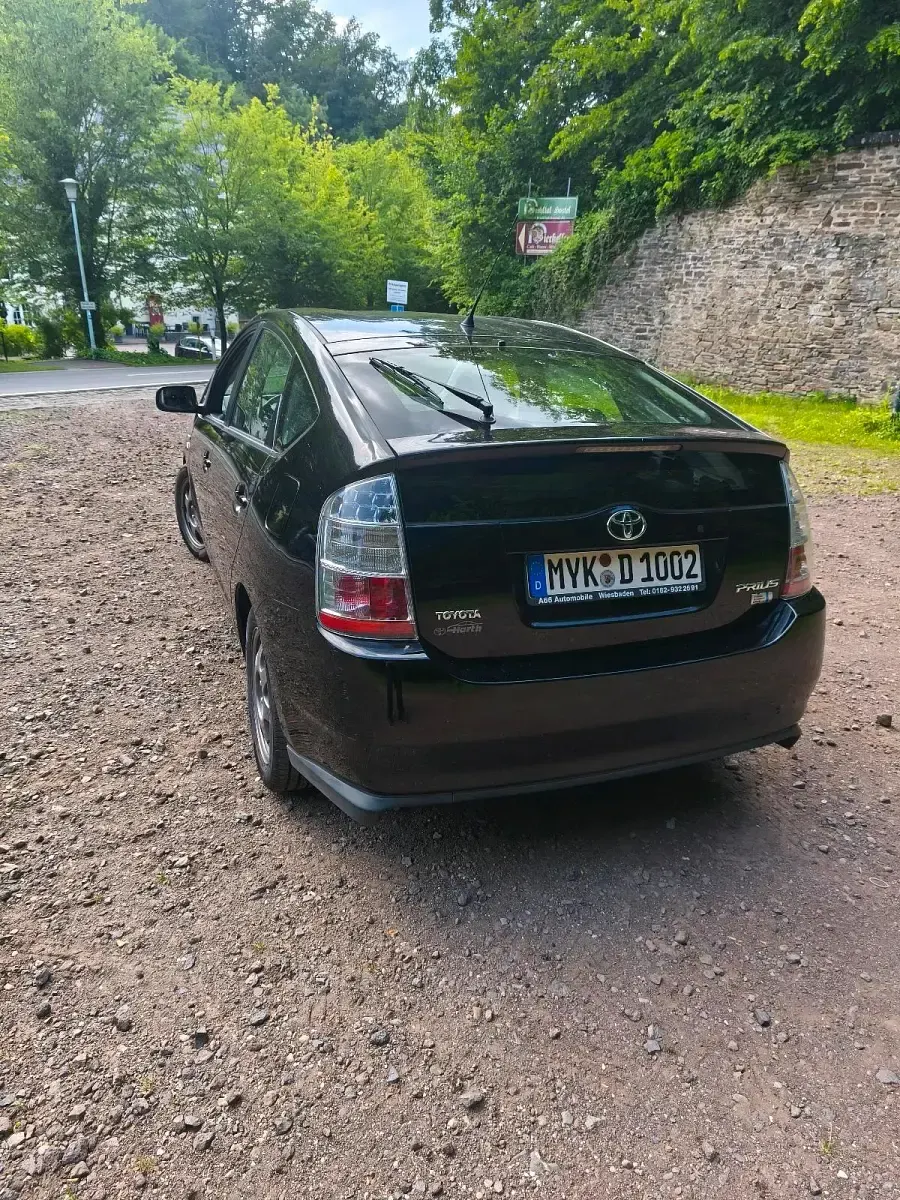 Gebraucht Toyota Prius 111 PS (81 kW) 2006 Schwarz Kleinwagen
