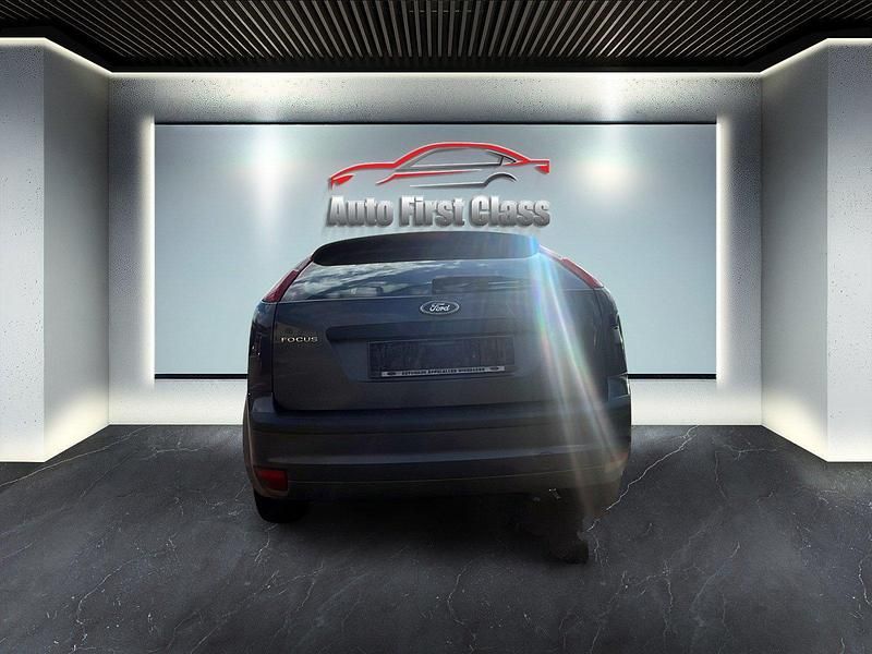 Gebraucht Ford Focus 101 PS (74 kW) 2005 Grau Kleinwagen