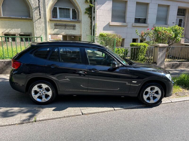 Gebraucht BMW X1 150 PS (110 kW) 2011 Schwarz SUV