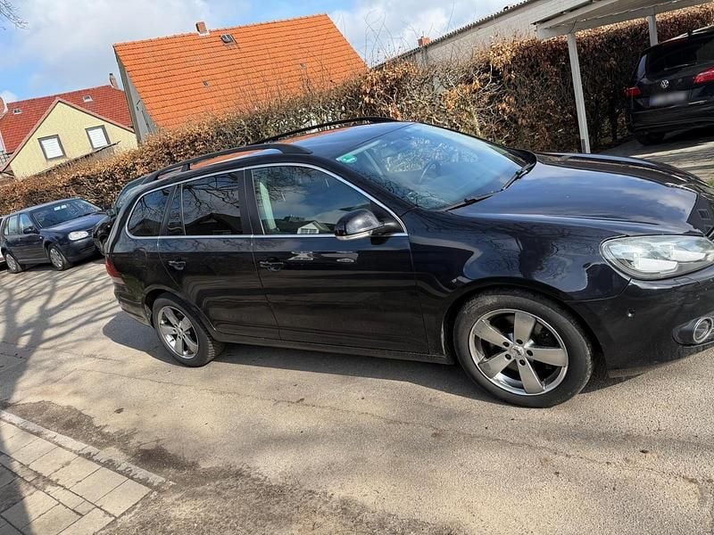 Gebraucht VW Golf VI 140 PS (102 kW) 2010 Schwarz Kleinwagen