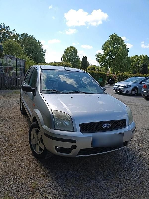 Gebraucht Ford Fusion 80 PS (58 kW) 2003 Silber Kleinwagen