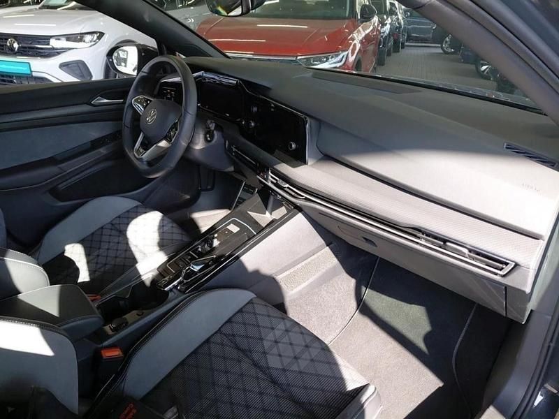 Gebraucht VW Golf VIII R-line 150 PS (110 kW) 2024 Uranograu Limousine