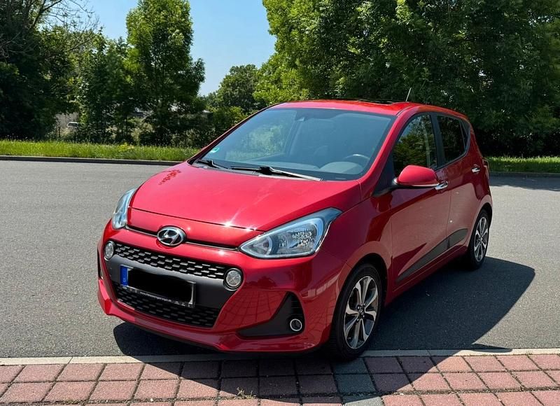 Rot Gebraucht 2018 Hyundai i10 Kleinwagen | 8.700 € (Etwas zu teuer) - Bild 1/4