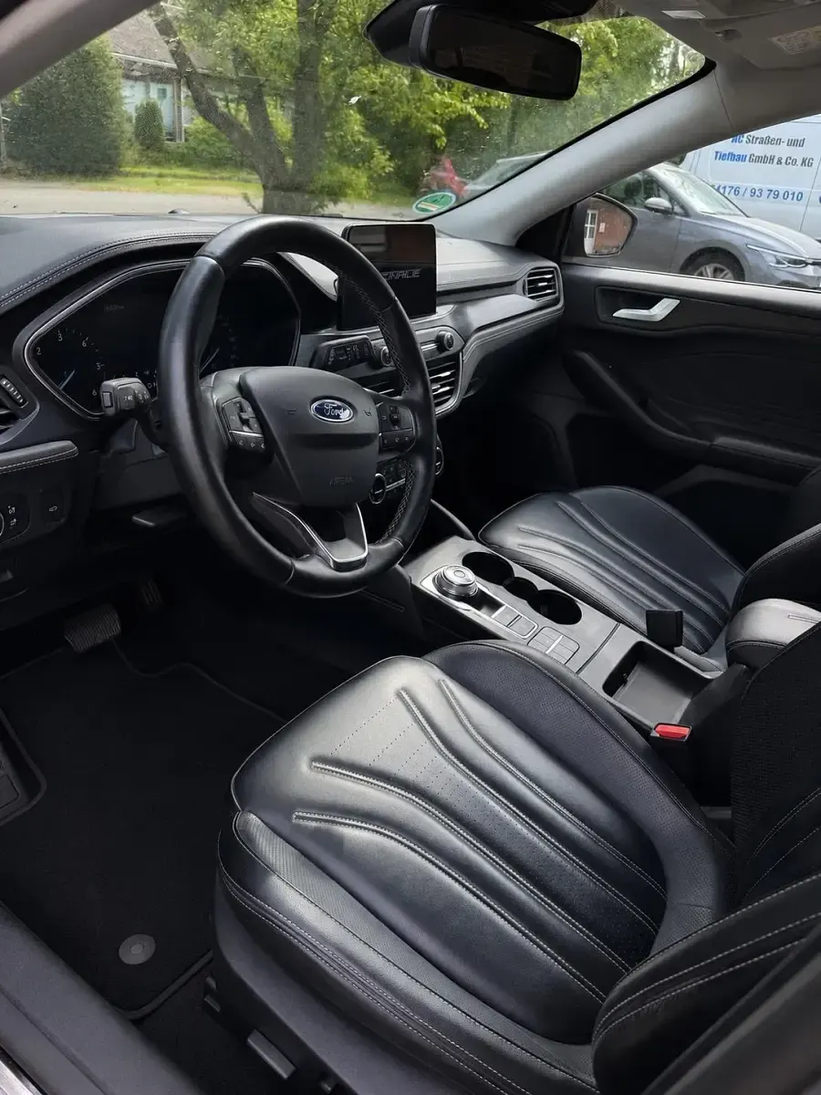 Używany Ford Focus Vignale 150 KM (110 kW) 2020 Czarny Kombi